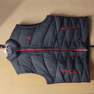 Nike Jordan vest size 3xl like new condition.